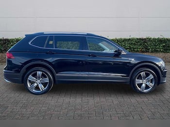 Used Volkswagen Tiguan Allspace 2019 for sale - 79848232: Photo