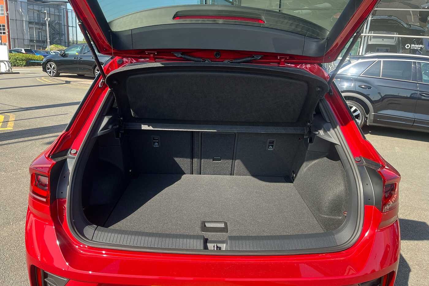 Used Volkswagen T-Roc 2025 for sale - 76261138: Photo 12