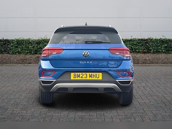 Used Volkswagen T-Roc 2023 for sale - 76670974: Photo
