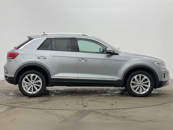 Used Volkswagen T-Roc 2025 for sale - 78977678: Photo