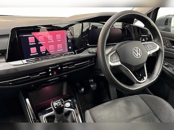 Used Volkswagen Golf 2024 for sale - 75979477: Photo