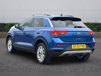 Used Volkswagen T-Roc 2024 for sale - 77413033: Photo