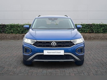 Used Volkswagen T-Roc 2024 for sale - 77413033: Photo