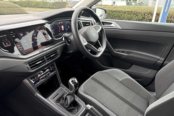Used Volkswagen Polo 2023 for sale - 76123953: Photo 2