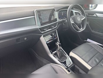 Used Volkswagen T-Roc 2022 for sale - 76419901: Photo