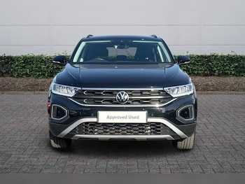 Used Volkswagen T-Roc 2024 for sale - 78172132: Photo
