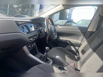Used Volkswagen Polo 2018 for sale - 75742484: Photo