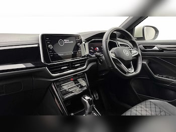 Used Volkswagen T-Roc 2022 for sale - 79117469: Photo