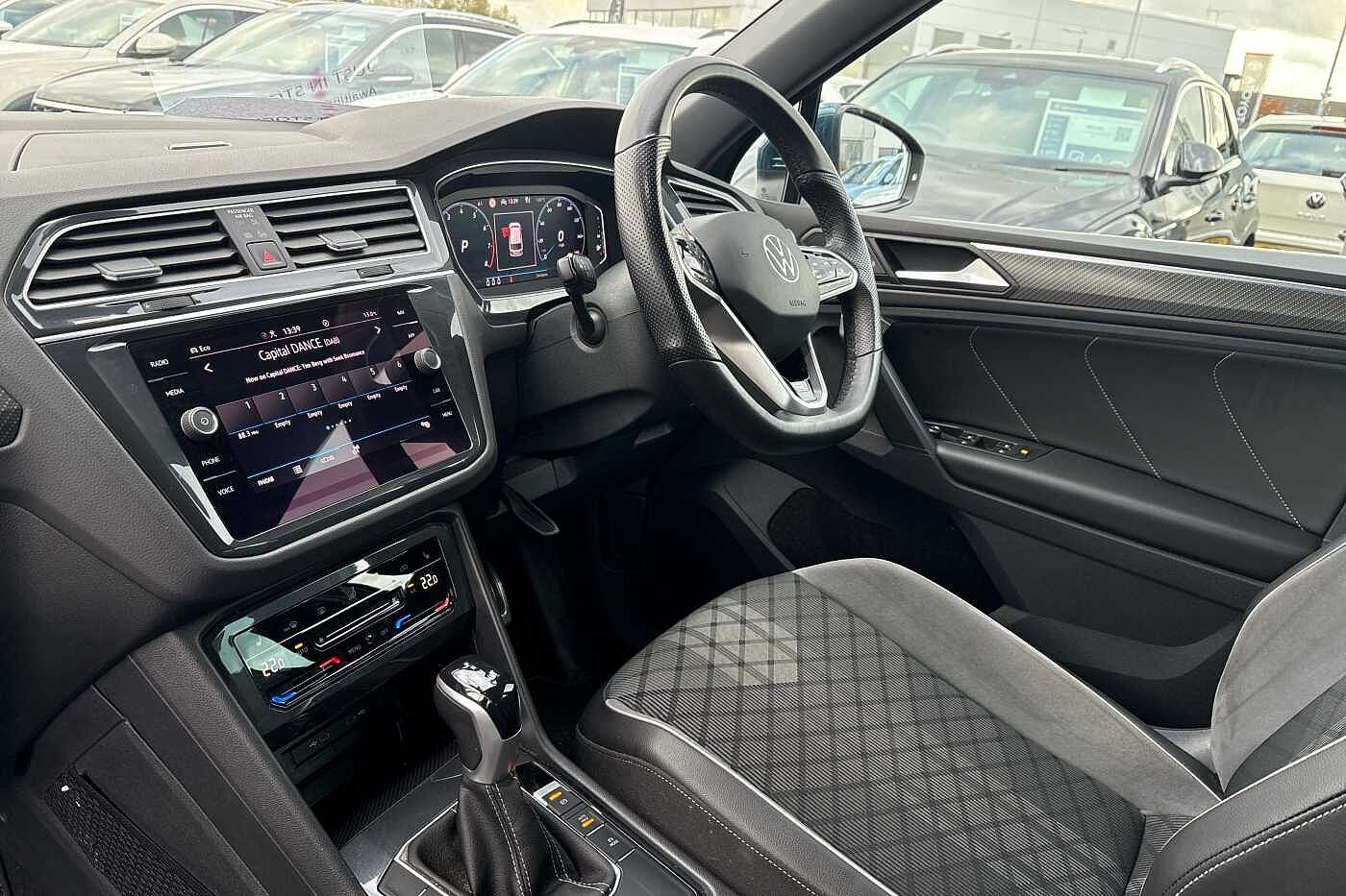 Used Volkswagen Tiguan 2023 for sale - 76372359: Photo 2