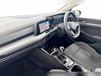 Used Volkswagen Golf 2024 for sale - 79203371: Photo