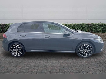 Used Volkswagen Golf 2024 for sale - 79203371: Photo