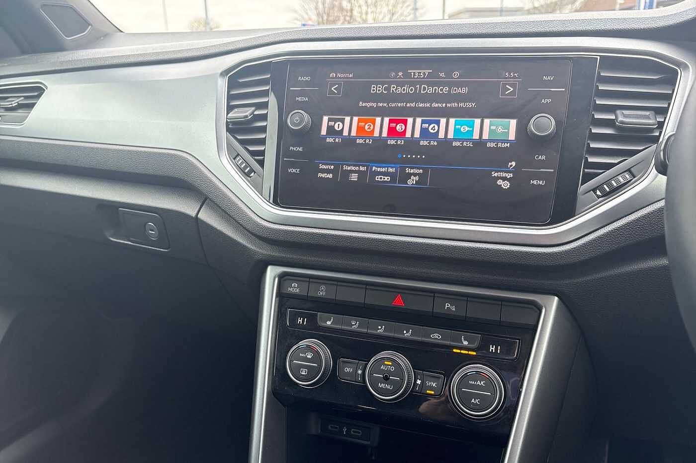 Used Volkswagen T-Roc 2021 for sale - 77124798: Photo 12