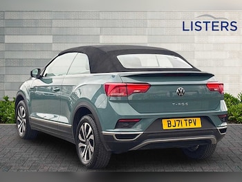 Used Volkswagen T-Roc 2021 for sale - 77124798: Photo