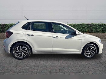 Used Volkswagen Polo 2024 for sale - 78172146: Photo