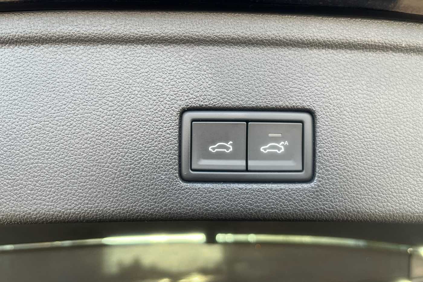 Used Volkswagen Touareg 2023 for sale - 76003199: Photo 13