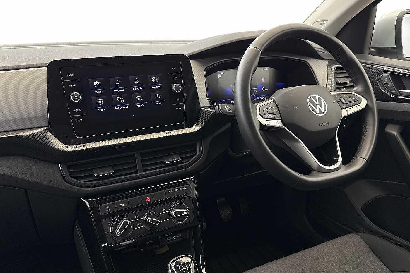 Used Volkswagen T-Cross 2024 for sale - 75979498: Photo 2