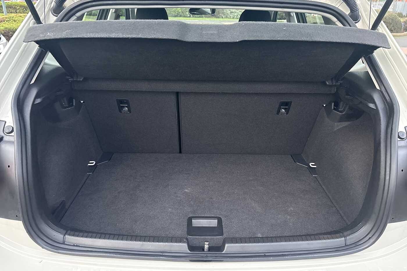 Used Volkswagen Polo 2024 for sale - 76800465: Photo 11