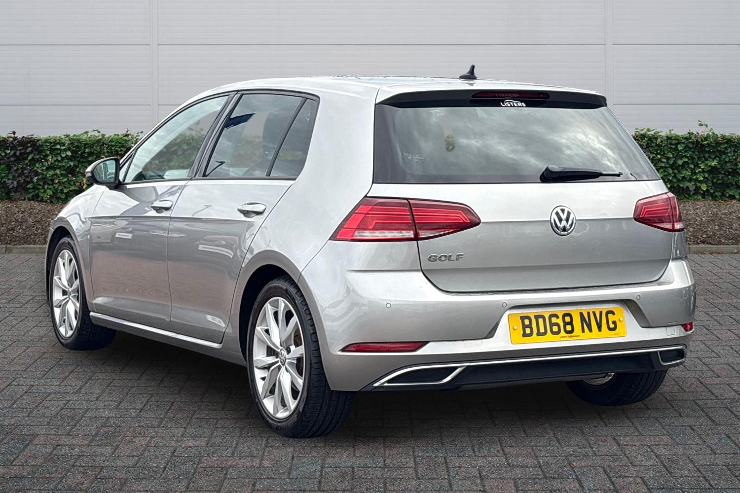 Used Volkswagen Golf 2018 for sale - 76486656: Photo 2