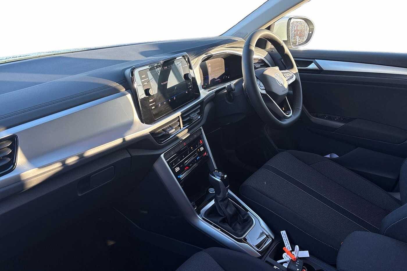 Used Volkswagen T-Roc 2025 for sale - 76837764: Photo 2