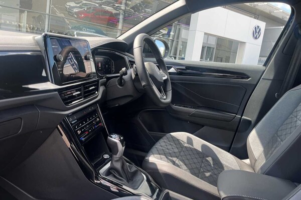 Used Volkswagen T-Roc 2025 for sale - 75142448: Photo 2
