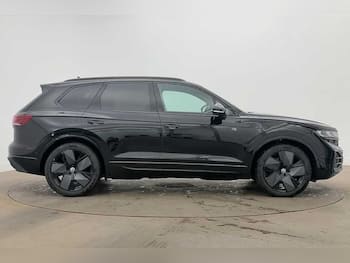 Used Volkswagen Touareg 2025 for sale - 79742795: Photo