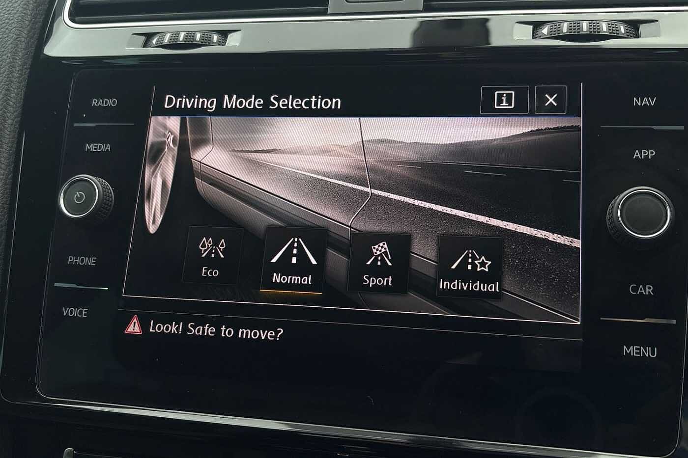 Used Volkswagen Golf 2018 for sale - 77372495: Photo 14