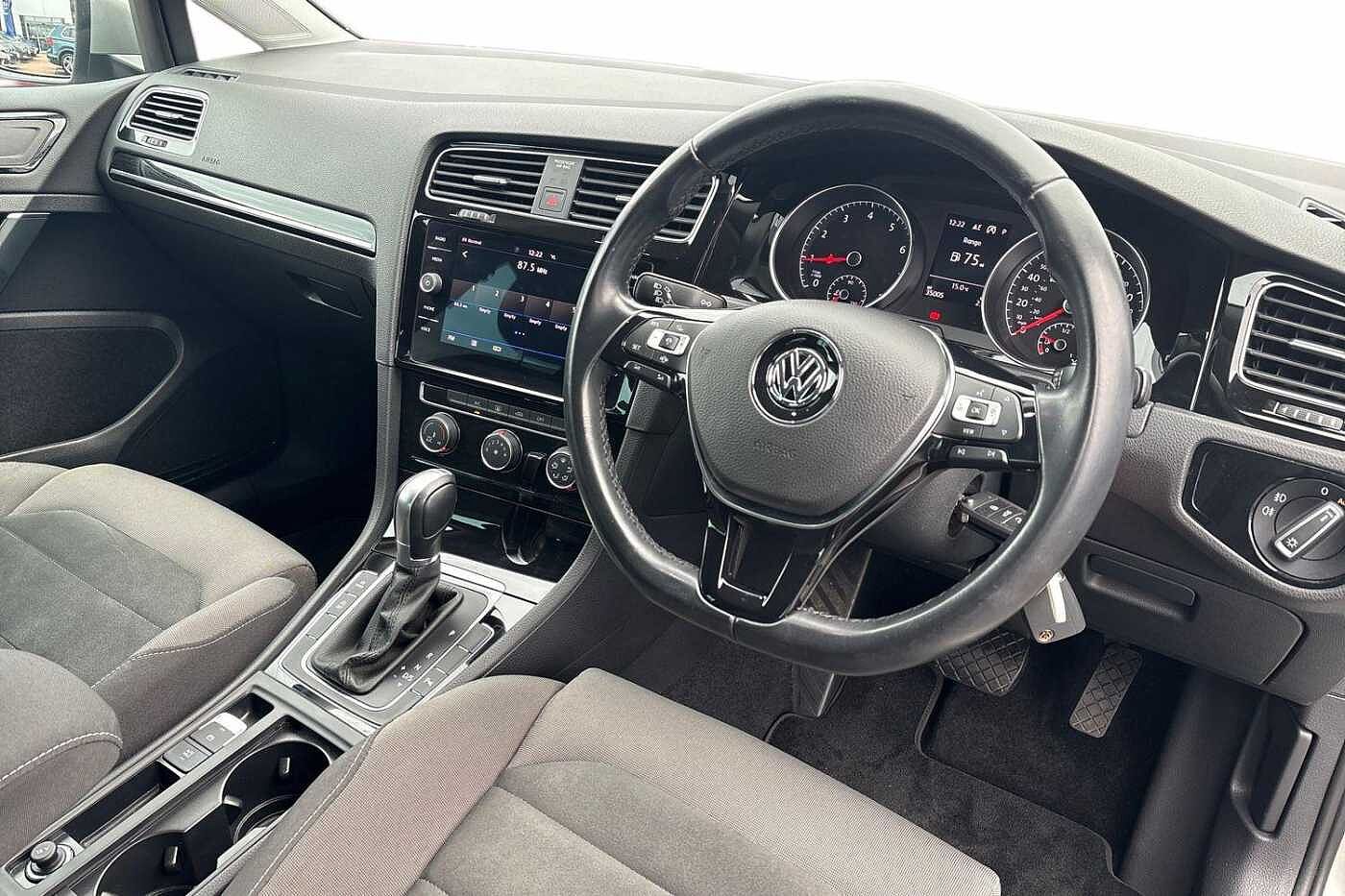 Used Volkswagen Golf 2018 for sale - 77372495: Photo 6