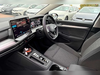 Used Volkswagen Golf 2025 for sale - 76248490: Photo