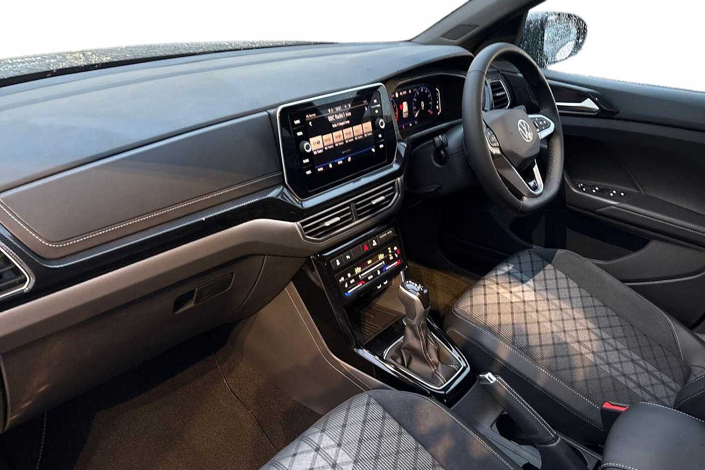 Used Volkswagen T-Cross 2025 for sale - 76837733: Photo 2