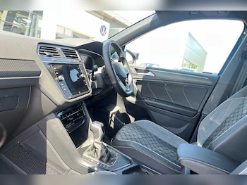 Used Volkswagen Tiguan 2023 for sale - 75142525: Photo