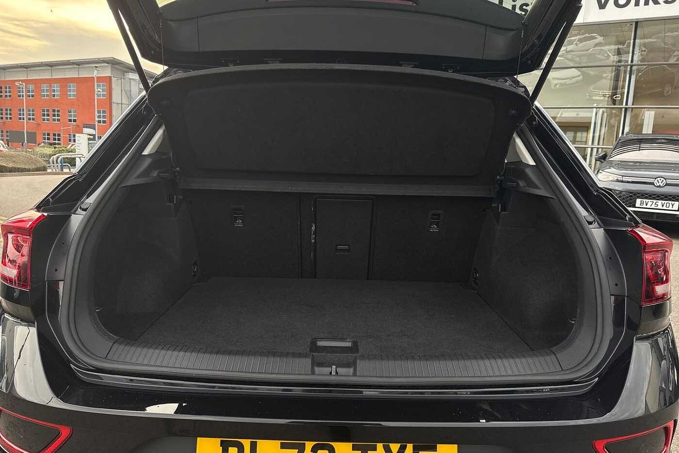 Used Volkswagen T-Roc 2022 for sale - 76474545: Photo 11