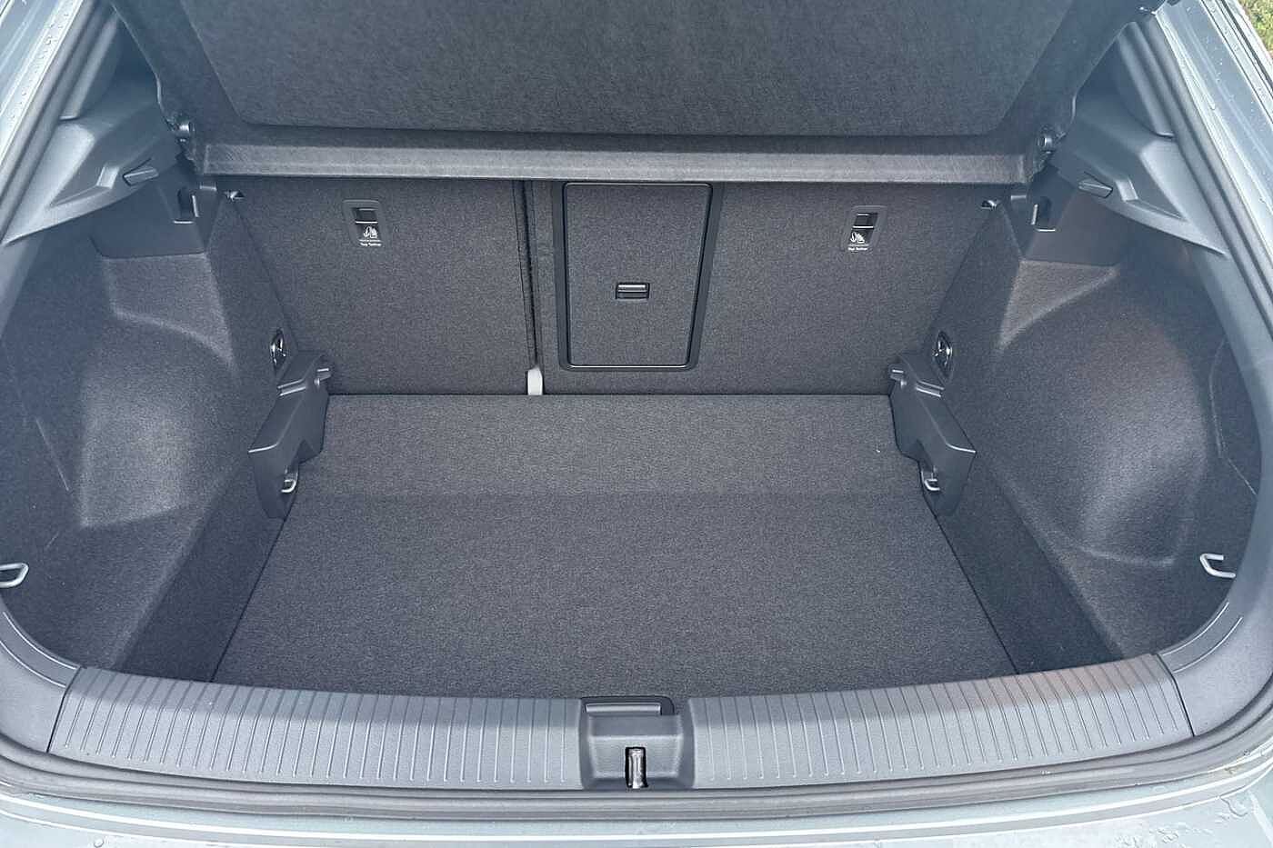 Used Volkswagen T-Roc 2025 for sale - 77145349: Photo 11