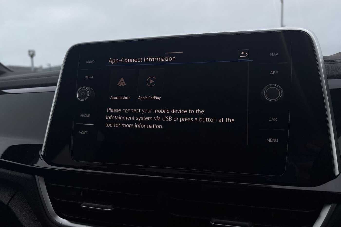 Used Volkswagen T-Roc 2025 for sale - 77145349: Photo 13