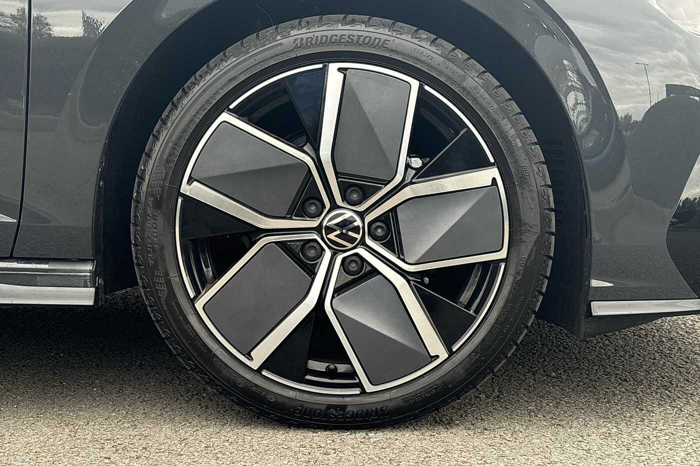 Used Volkswagen Golf 2025 for sale - 76716776: Photo 5