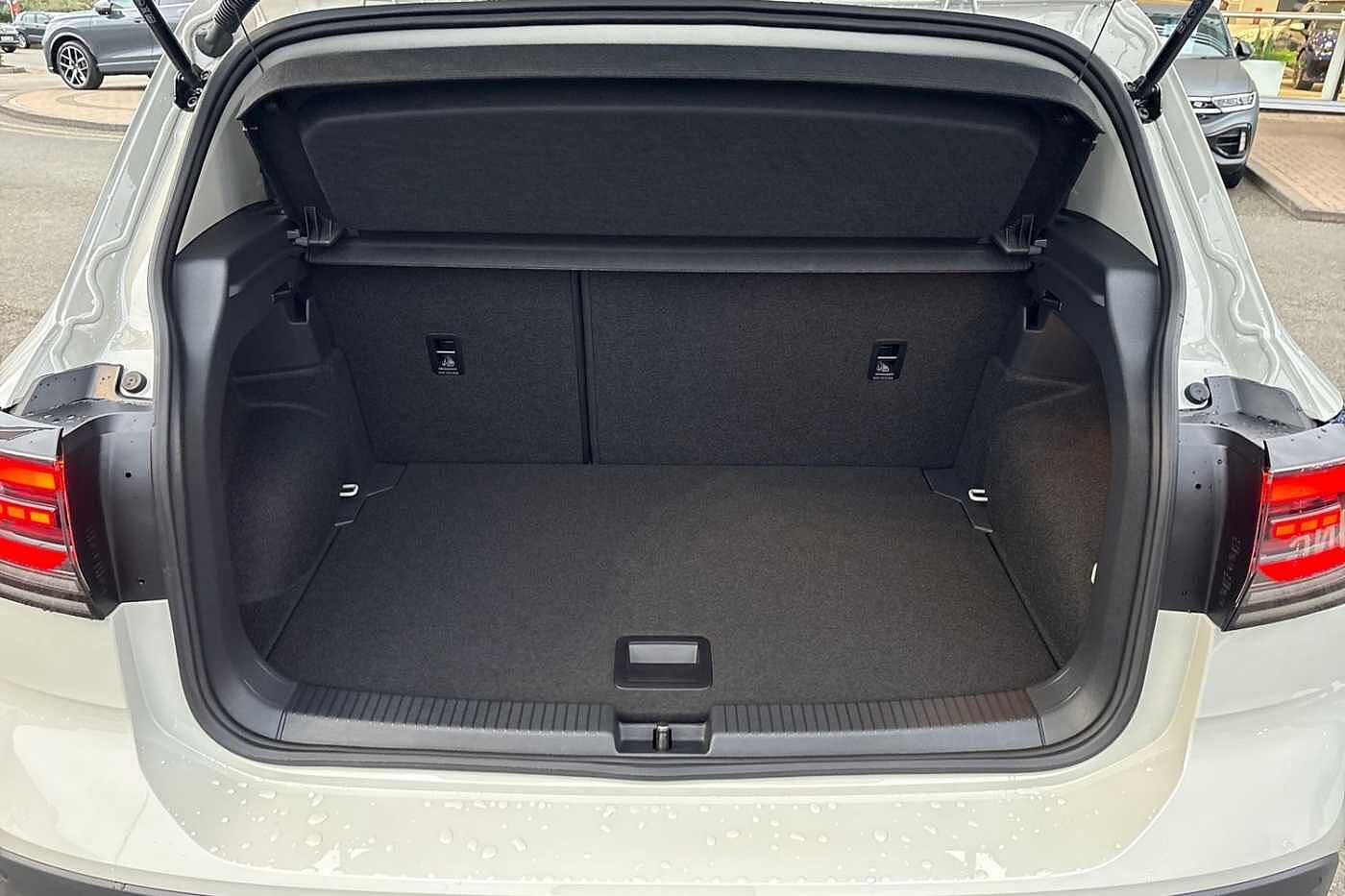 Used Volkswagen T-Cross 2025 for sale - 76486662: Photo 11