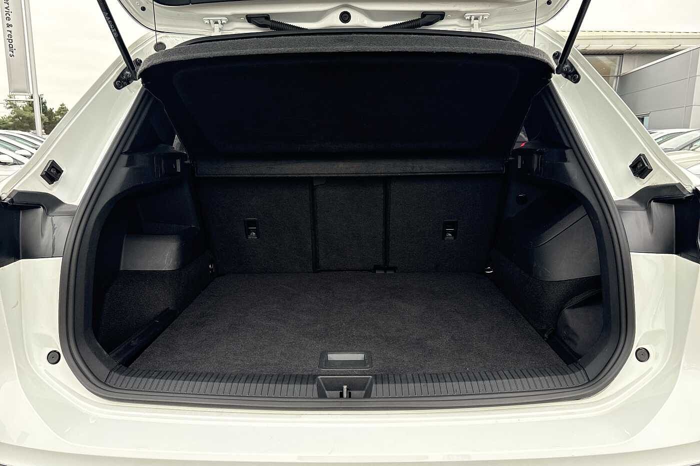 Used Volkswagen Tiguan 2024 for sale - 76123950: Photo 12