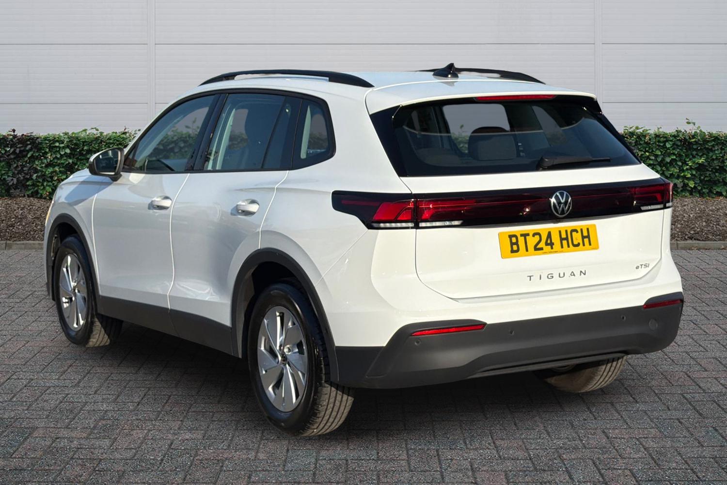 Used Volkswagen Tiguan 2024 for sale - 78172136: Photo 2