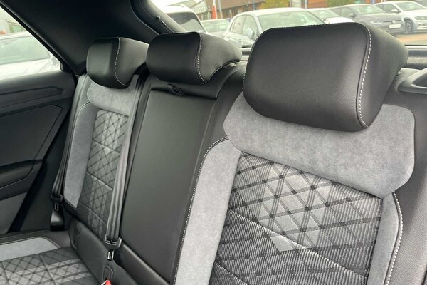 Used Volkswagen T-Roc 2025 for sale - 75142428: Photo 11