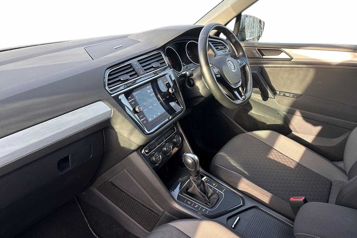 Used Volkswagen Tiguan 2020 for sale - 76837779: Photo 2