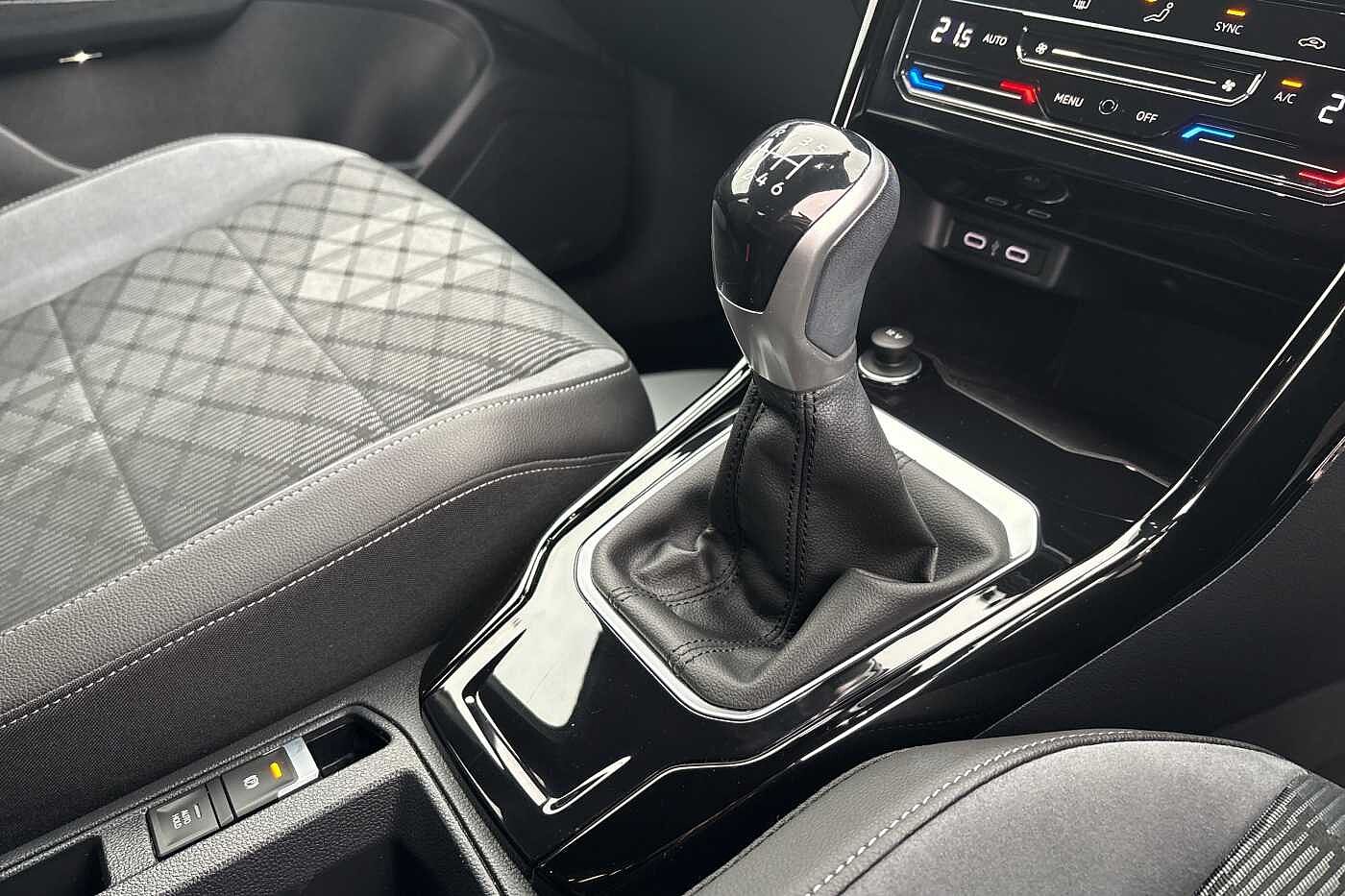 Used Volkswagen T-Roc 2022 for sale - 76123885: Photo 10