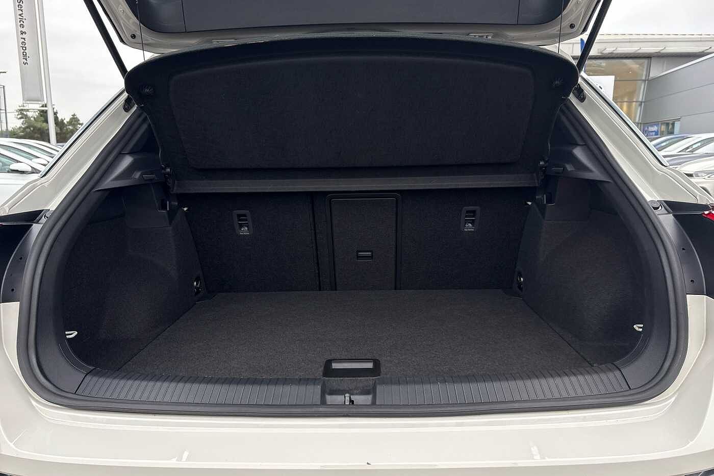 Used Volkswagen T-Roc 2022 for sale - 76123885: Photo 12