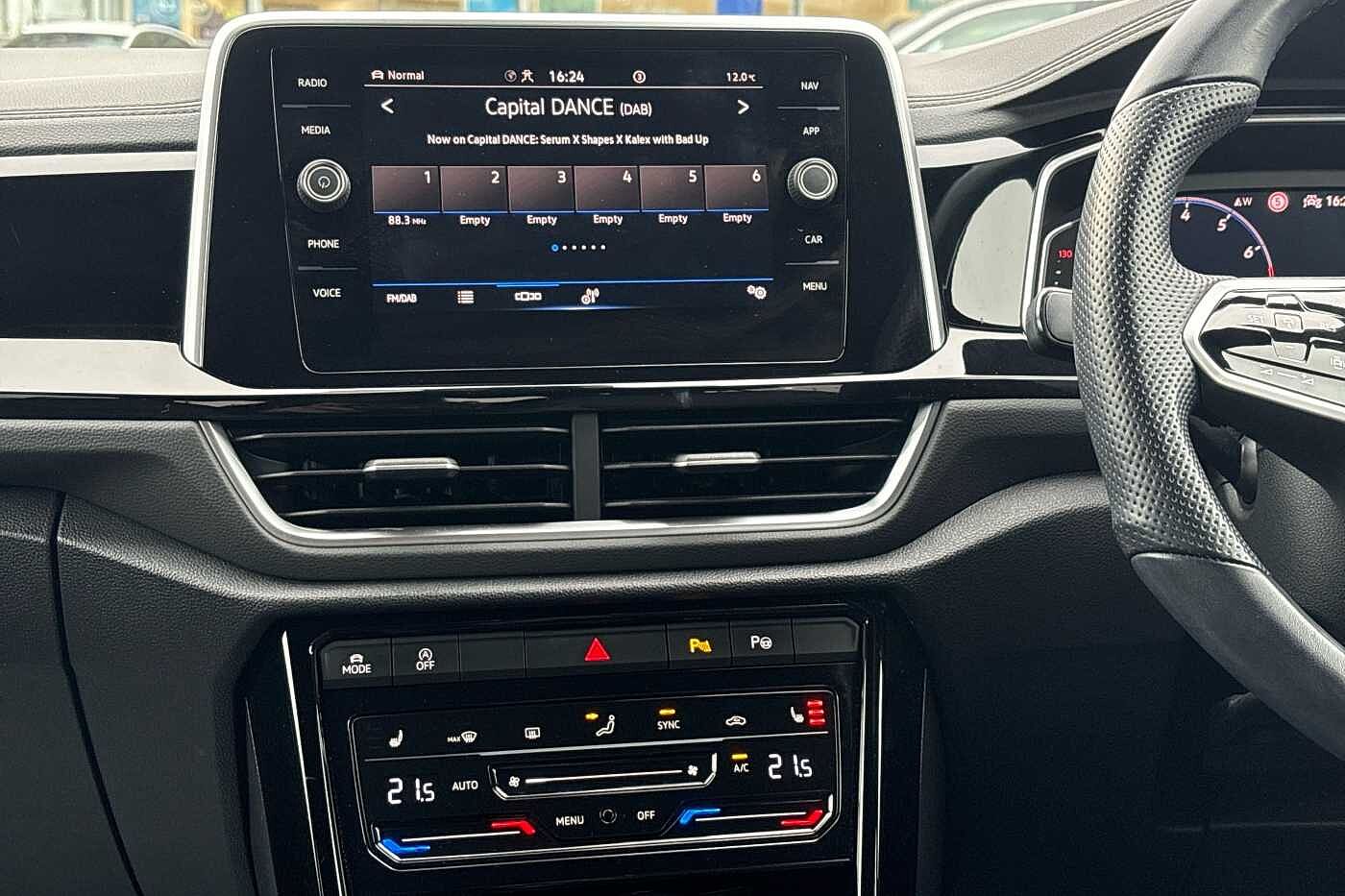 Used Volkswagen T-Roc 2022 for sale - 76123885: Photo 9