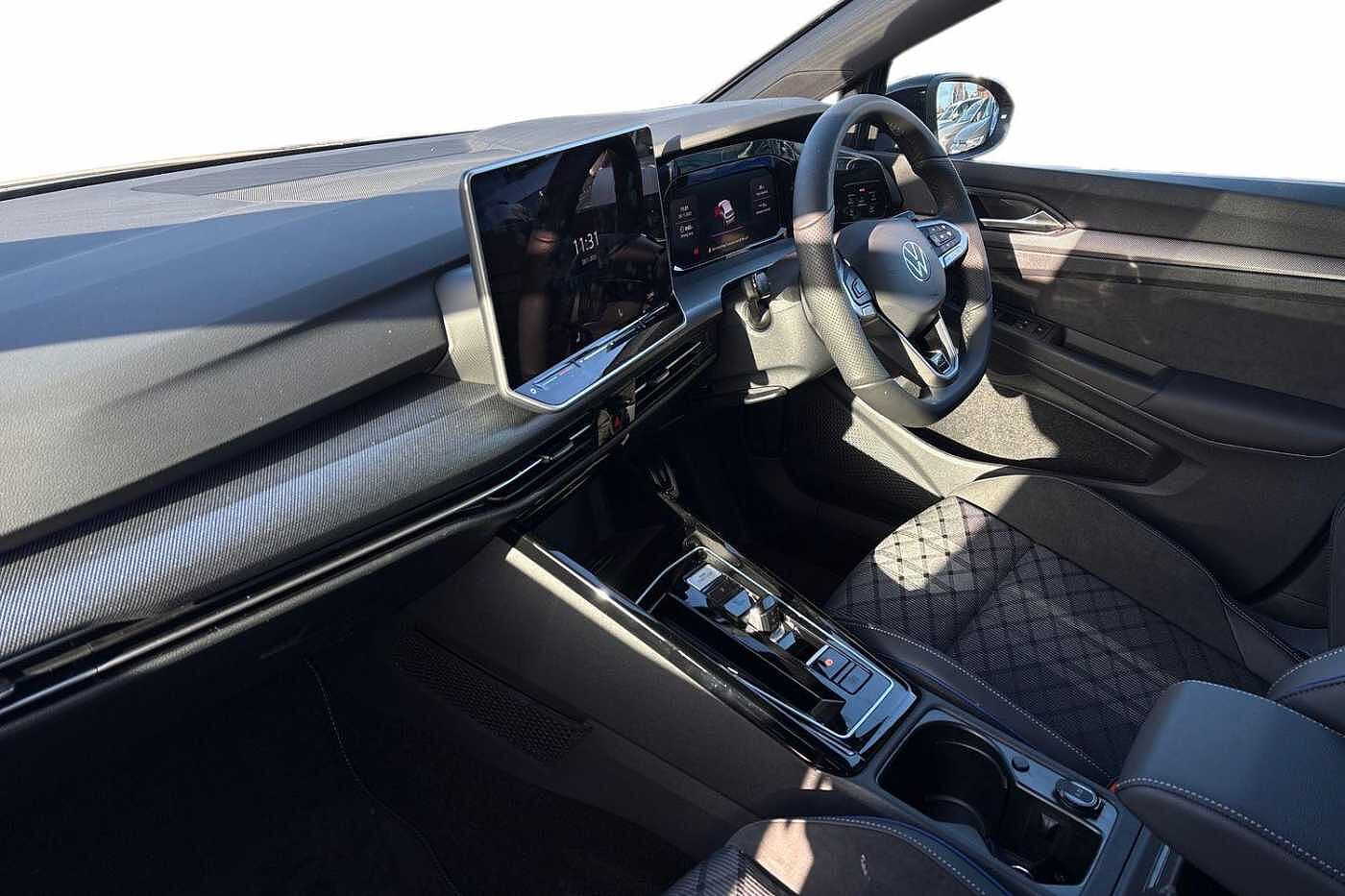 Used Volkswagen Golf 2025 for sale - 76837659: Photo 2