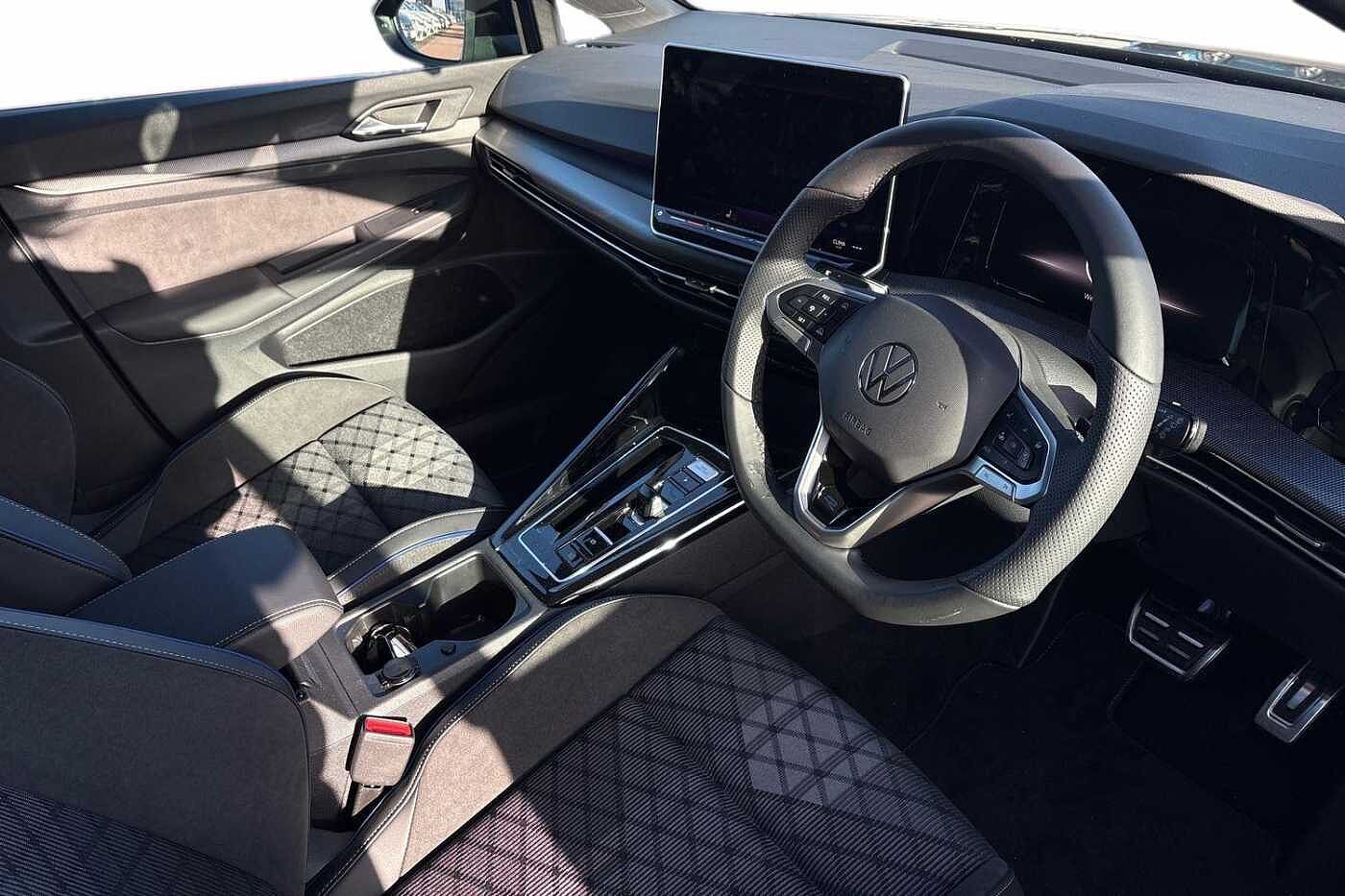 Used Volkswagen Golf 2025 for sale - 76837659: Photo 6