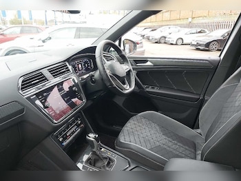 Used Volkswagen Tiguan 2024 for sale - 77725225: Photo