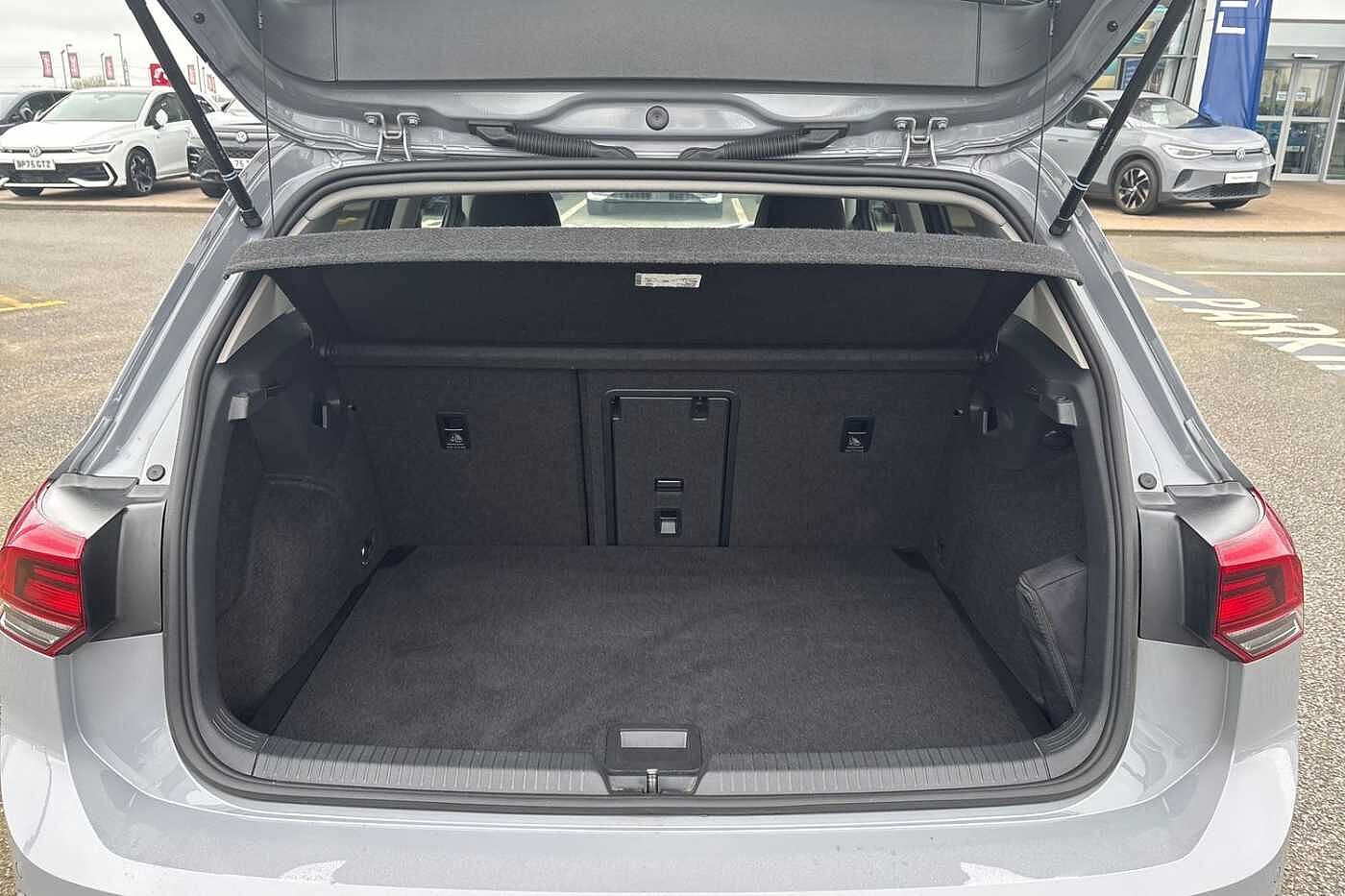 Used Volkswagen Golf 2023 for sale - 77627099: Photo 11