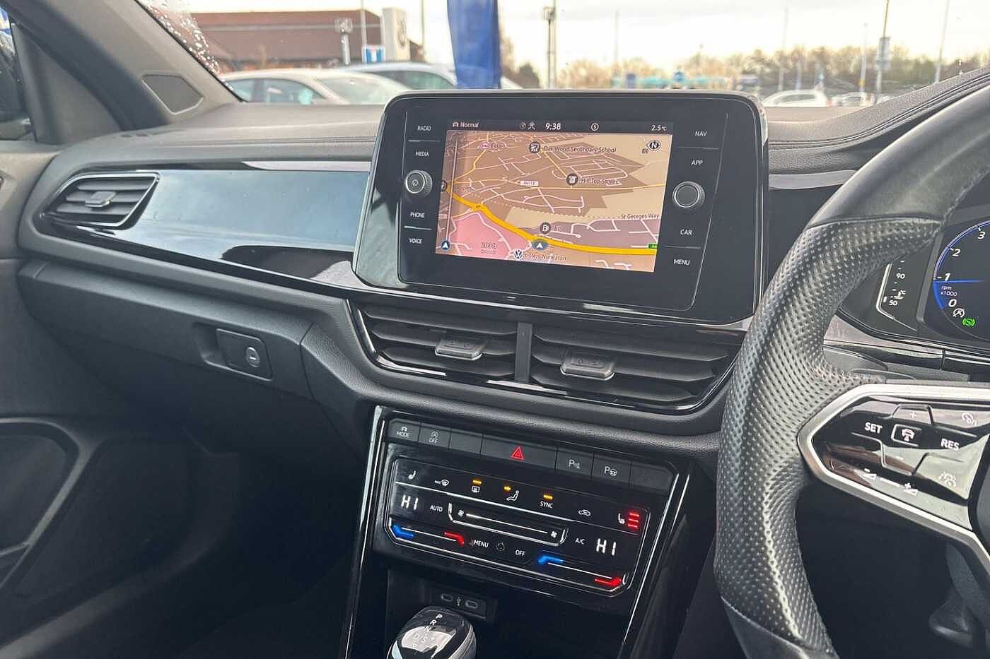 Used Volkswagen T-Roc 2023 for sale - 76837806: Photo 12