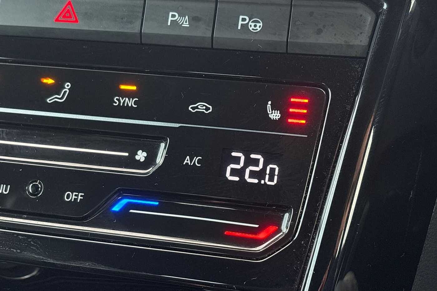 Used Volkswagen T-Roc 2023 for sale - 76837806: Photo 13