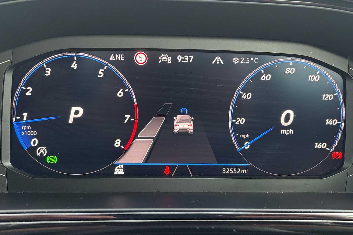 Used Volkswagen T-Roc 2023 for sale - 76837806: Photo 16