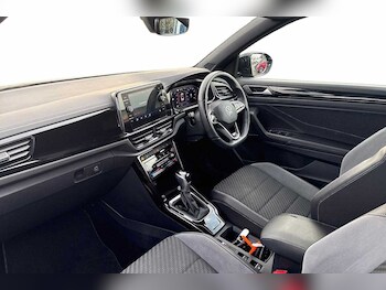 Used Volkswagen T-Roc 2023 for sale - 76837806: Photo